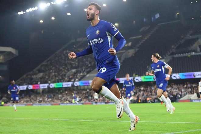 克勒舍：泽特尔属于德国最优秀的门将之一，他有望入选国家队