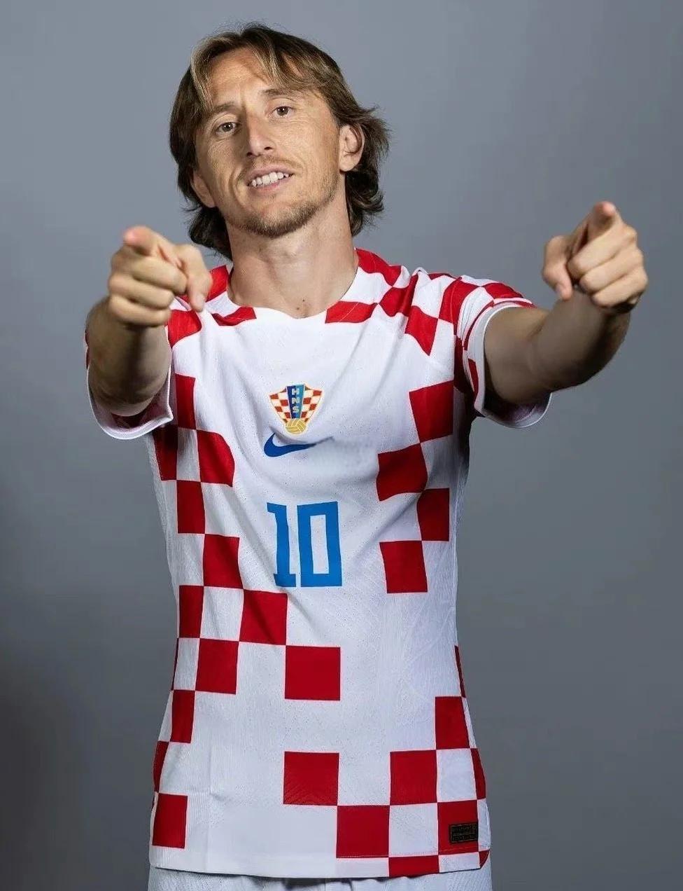 迪马：罗马、那不勒斯、布莱顿有意波尔图19岁中场弗罗霍尔特